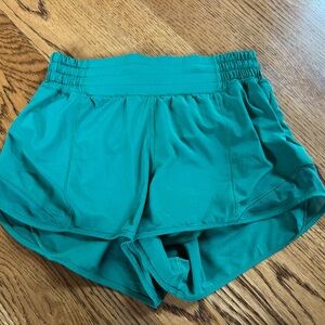 lululemon athletica Women's Athletic hotty hot Shorts in green size 4